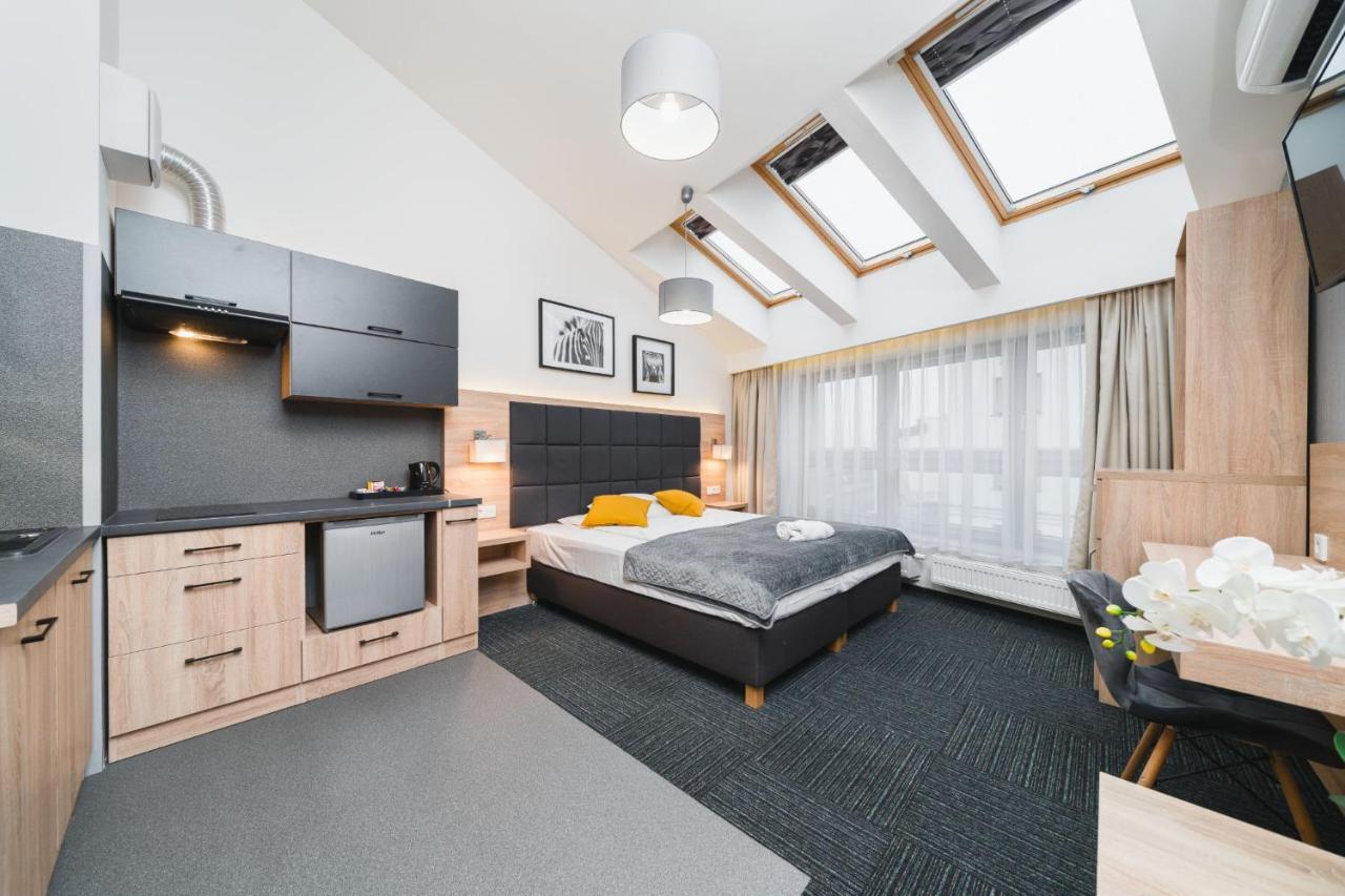 Aron Residence - By Upstairs クラクフ エクステリア 写真